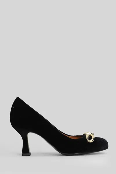 Isabel Ferranti Pumps In Black