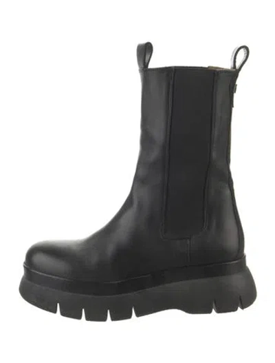 Pre-owned Isabel Marant Leather Chelsea Boots In Black
