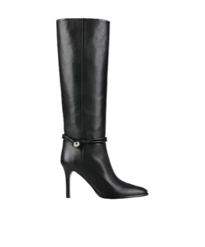 Isabel Marant Minimalist Leather Boots In Black