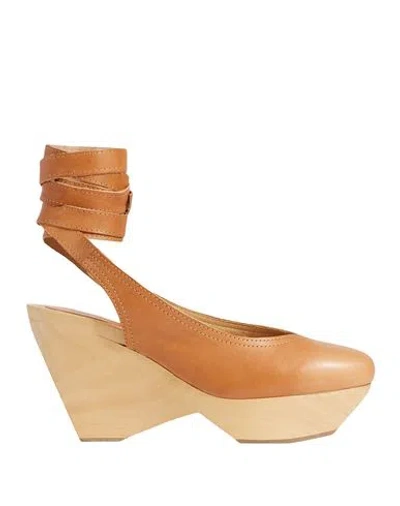 Isabel Marant Woman Mules & Clogs Camel Size 6.5 Calfskin In Beige