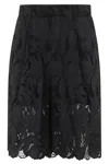 Isabelle Blanche Bermuda Shorts With Floral Patterns