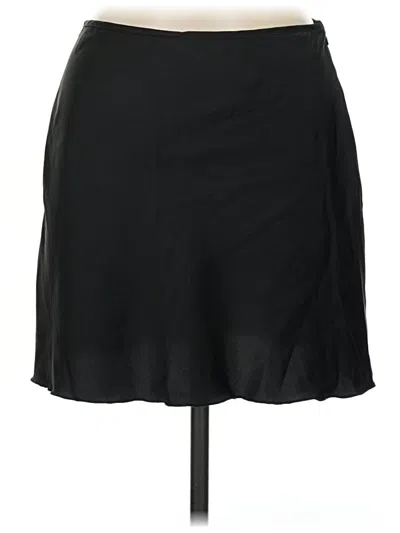 Pre-owned Isalis Casual Skirt In Black