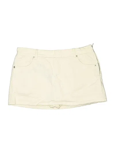 Pre-owned Isalis Skort In Ivory
