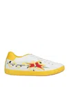 Ishikawa Sneakers In White