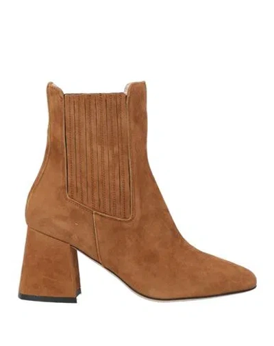 Islo Isabella Lorusso Woman Ankle Boots Camel Size 7 Leather In Beige