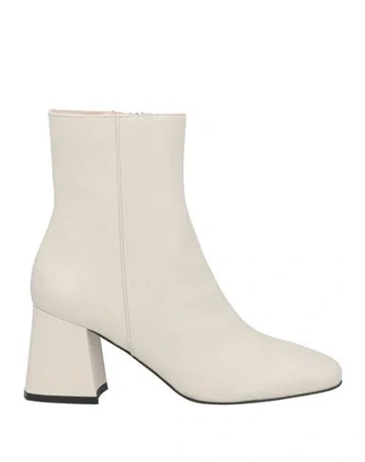 Islo Isabella Lorusso Woman Ankle Boots Ivory Size 8 Leather In White