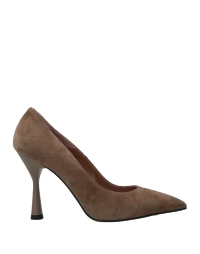 Islo Isabella Lorusso Pumps In Beige