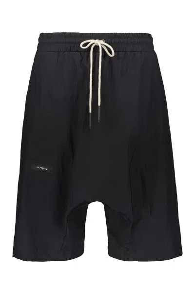 Iso.poetism Techno Fabric Bermuda-shorts In Black