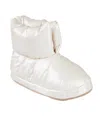Isotoner Signature Women's Puffer Bootie In Ewe