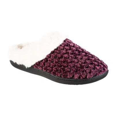 Isotoner Women's Recycled Popcorn Chenille Erin Hoodback Slipper In Blackberry In White