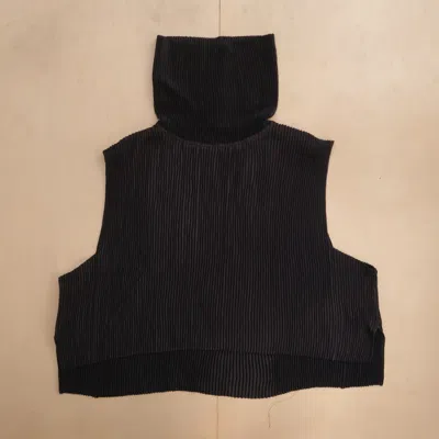 Pre-owned Issey Miyake 1990s Specchio By  Pleats Vest Turtleneck In Black