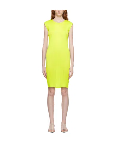 Issey Miyake A Simple Medium-length Dress In Yellow
