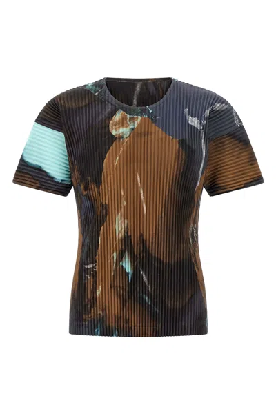 Issey Miyake Abstract Crew Neck Ribbed Short Sleeve Top In Multi
