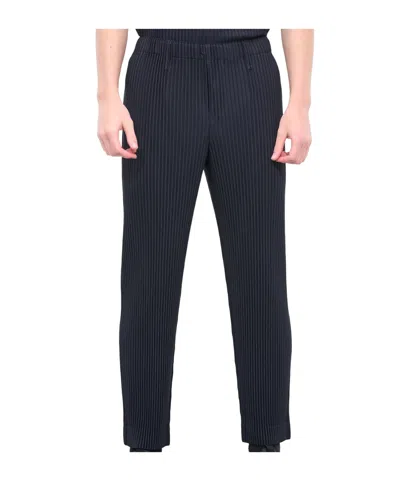 Issey Miyake Basic Tapered Plissé Trousers In Black