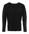 Issey Miyake Curved Hem Pleated Cotton T-shirt In Black