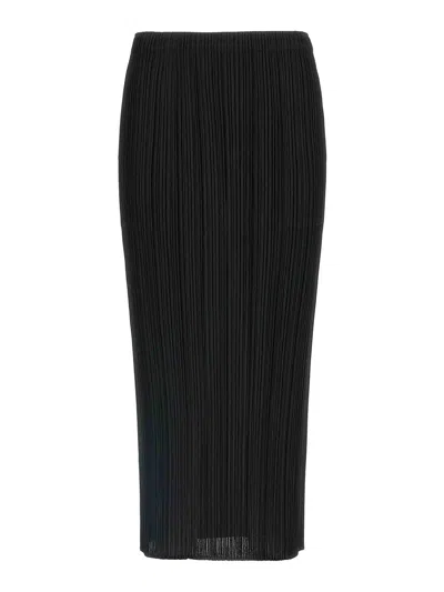 Issey Miyake Basics Skirt In Black