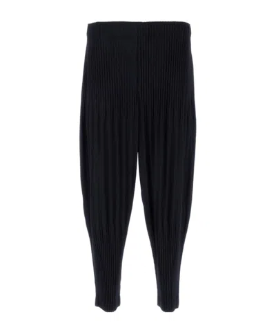 Issey Miyake Pleated Tapered Jogger Pants With Elastic Waistband In Black