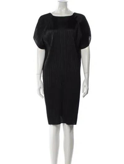 Pre-owned Issey Miyake Bateau Neckline Knee-length Dress In Black