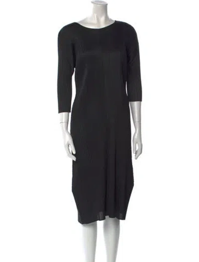 Pre-owned Issey Miyake Bateau Neckline Midi Length Dress In Black