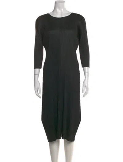 Pre-owned Issey Miyake Bateau Neckline Midi Length Dress In Black