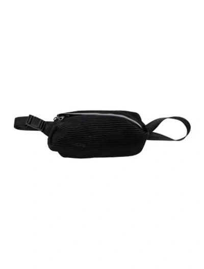 Pre-owned Issey Miyake Belt Bag In Black