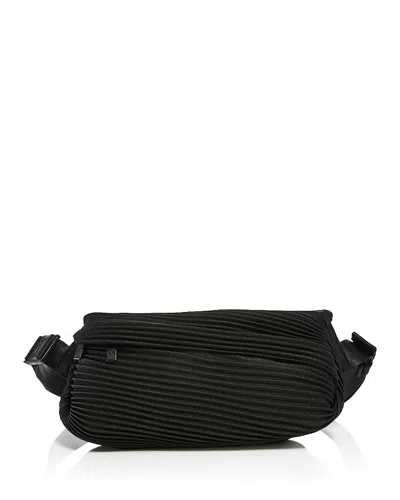 Issey Miyake Bias Pleats Waist Bag In Black