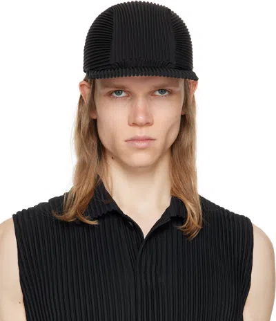ISSEY MIYAKE BLACK PLEATS CAP