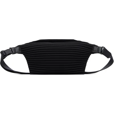 Issey Miyake Black Pleats Slim Belt Bag In 15-black