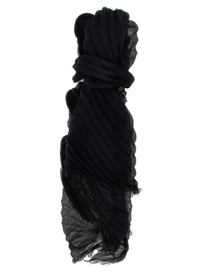 ISSEY MIYAKE BLACK RAMIE PLEATS SCARF