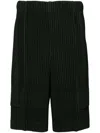 Issey Miyake Cargo Pleated Shorts In Green