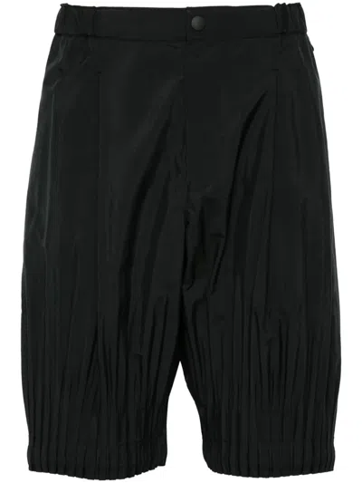Issey Miyake Cascade Plissé-details Shorts In Black