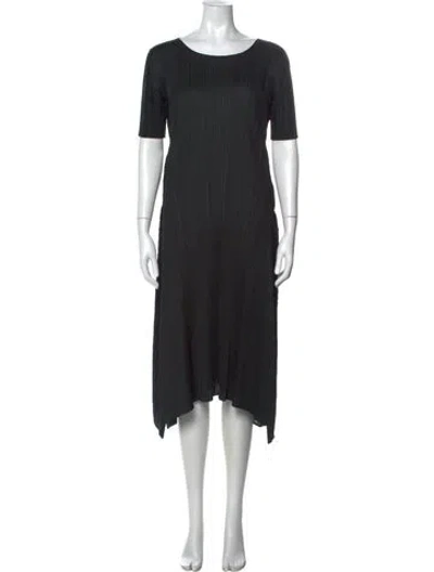 Pre-owned Issey Miyake Crew Neck Midi Length Dress In Black