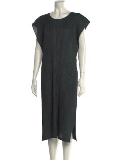 Pre-owned Issey Miyake Crew Neck Midi Length Dress In Green