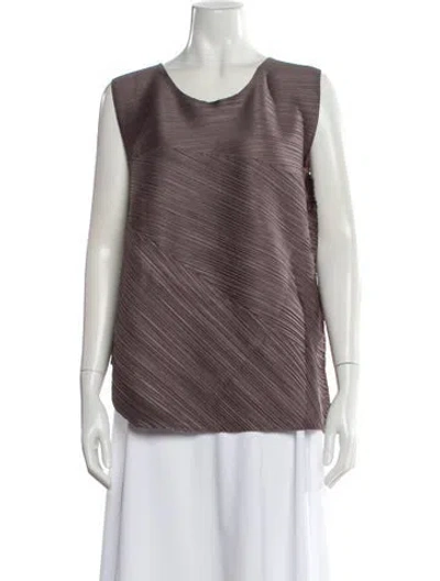Pre-owned Issey Miyake Crew Neck Sleeveless Top In Brown