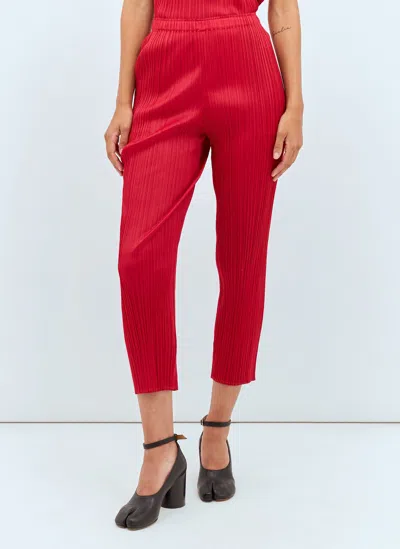 Issey Miyake Cropped Pleated Pants In Red