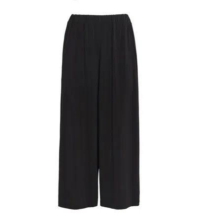 Issey Miyake Drape Jersey Cropped Trousers In Black