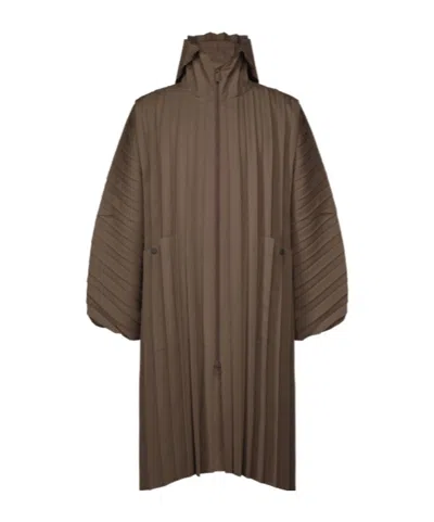 Issey Miyake Edge Coat Light In Brown