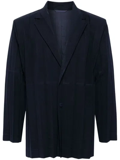 Issey Miyake Edge Ensemble Pleated Blazer In Blue