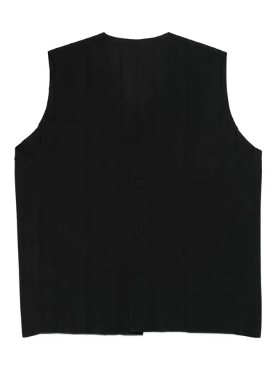 Issey Miyake Edge Ensemble Waistcoat In Black