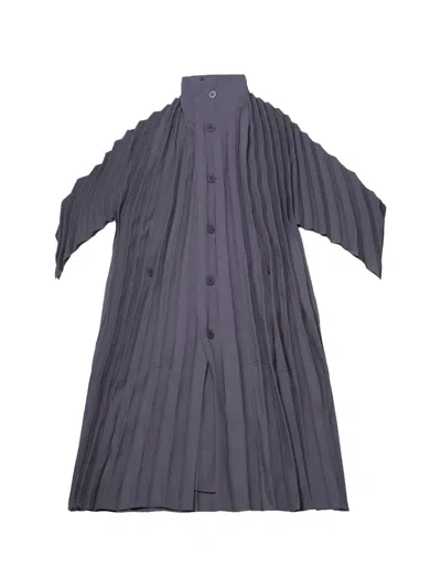 Issey Miyake Edge Pleated Button Coat In Blue