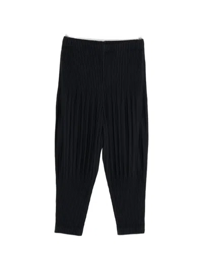 Issey Miyake Elasticated-waistband Tapered Trousers In Black