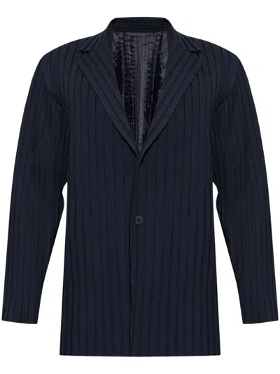 Issey Miyake Ensemble Jacket In Blue