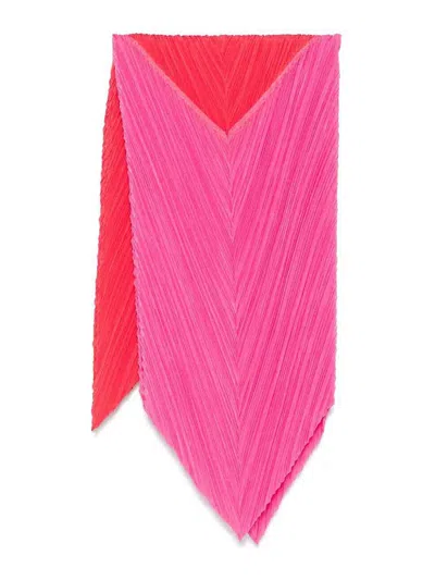 Issey Miyake Stole In White