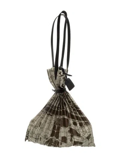 Pre-owned Issey Miyake Evening Bag In Green