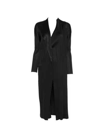 Issey Miyake Facade Pleated Coat In Black