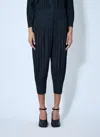 Issey Miyake Pleated Cropped High-rise Knitted Jersey Trousers In Black