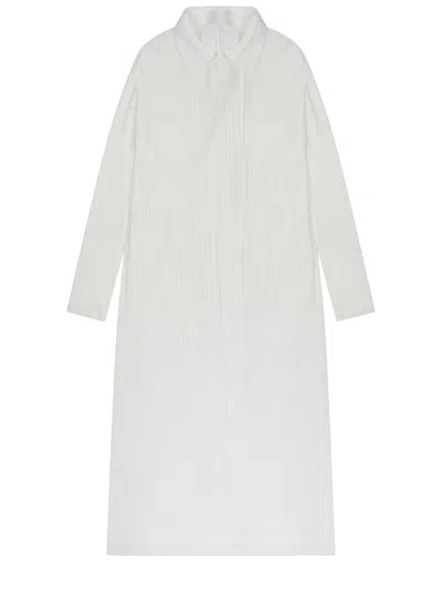 Issey Miyake Long Lightweight Coat With Subtle Pleated Texture In White
