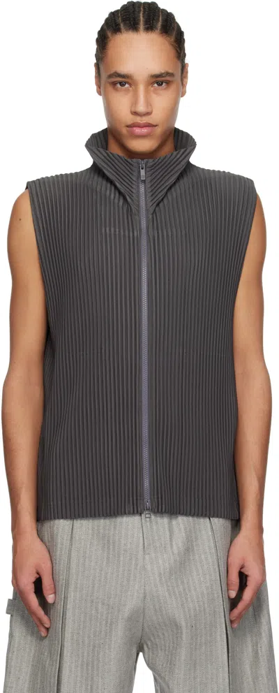 Issey Miyake Gray Monthly Color March Vest In 13-charcoal Gray