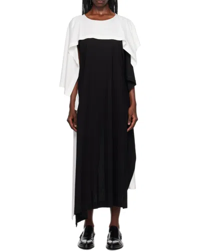 Issey Miyake Hit The Color Of A Medium-length Dress In Black