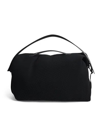 Issey Miyake Homme Plissé  Pleated Duffle Bag In Black